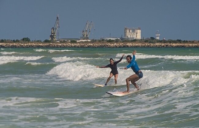 Luați de VAL...s — surfing at the Black Sea